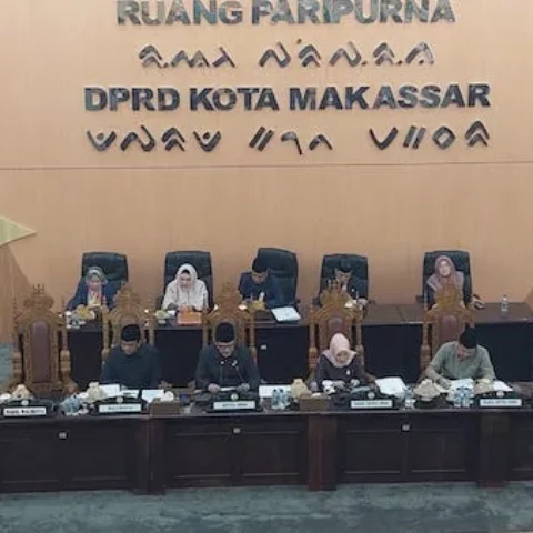 Pj Sekda Sampaikan Jawaban Wali Kota Makassar di Rapat Paripurna DPRD