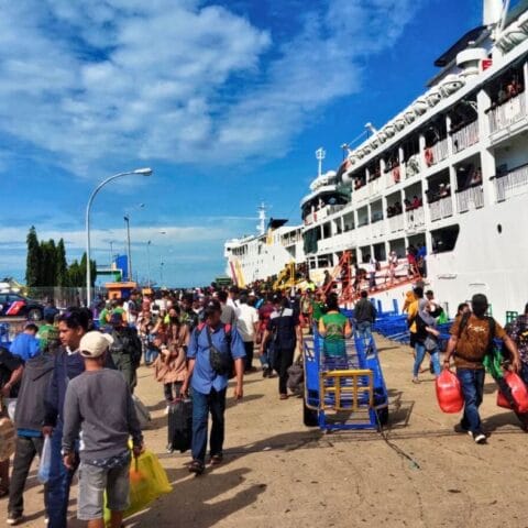 6.000 Penumpang Tiba di Pelabuhan Parepare, Lonjakan Arus Nataru Diprediksi Terus Meningkat!
