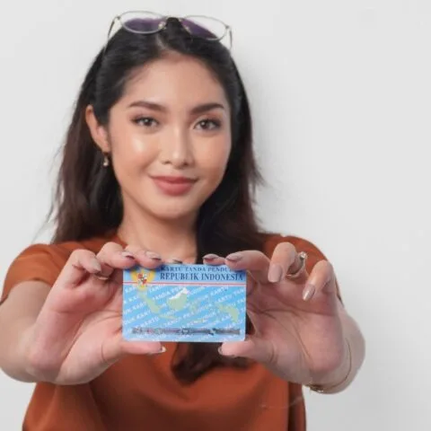Hati-Hati! Data KTP Bisa Dicuri untuk Pinjol, Begini Cara Ceknya! 13 Hati Hati Data KTP Bisa Dicuri untuk Pinjol Begini Cara Ceknya 20241225 200848 0000