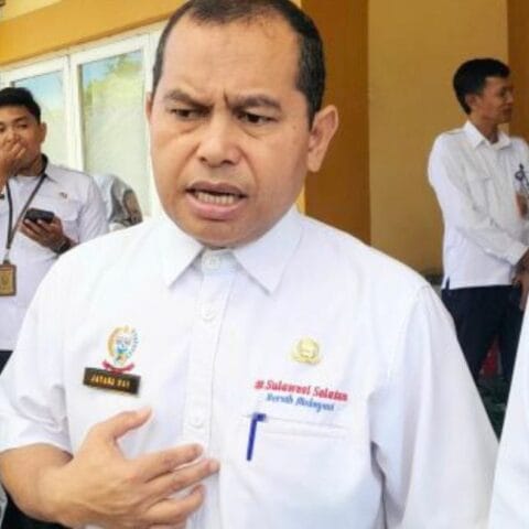Disnakertrans Sulsel Tegaskan Pengusaha Wajib Terapkan Kenaikan UMP 6.5% Mulai Januari 2025! 12 Kepala Dinas Tenaga Kerja dan Transmigrasi Sulsel Jayadi Nas