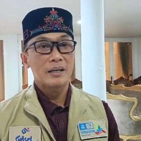 Pj Gubernur Sulsel: Siaga Banjir, Bersihkan Saluran Air Sekarang!