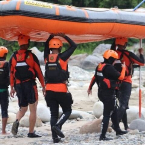 SAR Makassar Gelar Pelatihan Arus Deras di Sungai Rongkong, Tingkatkan Kesiapsiagaan Hadapi Banjir!