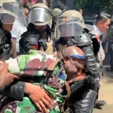 Bentrok Mahasiswa Papua Merdeka di Makassar Ricuh