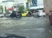 Suasana Banjir di jl Pettarani Makassar