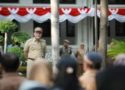 Foto Danny Pomanto Walikota Makassar saat memimpin upacara di Gedung Balaikota Makassar