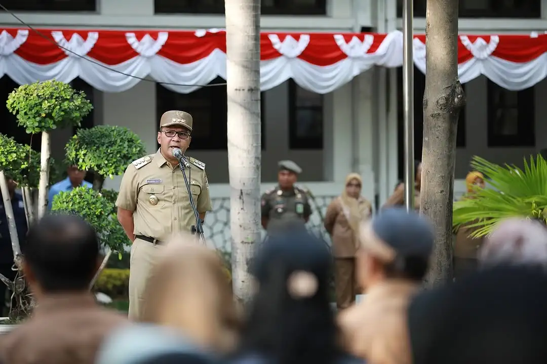 Foto Danny Pomanto Walikota Makassar saat memimpin upacara di Gedung Balaikota Makassar