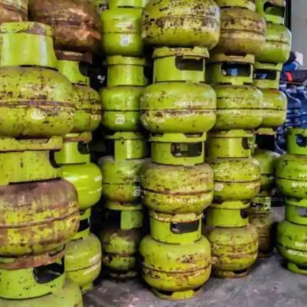 Pertamina Hentikan Penjualan LPG 3 Kg ke Pengecer Warga Harus Beli di Pangkalan Resmi
