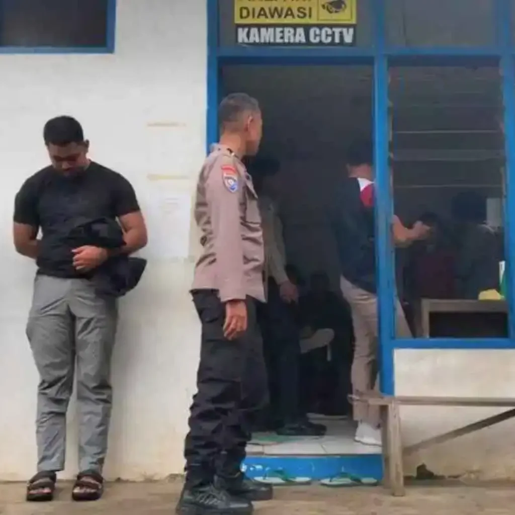 Petugas Sekuriti Makassar Ditemukan Tewas dengan Uang Berserakan di Pos Penjagaan