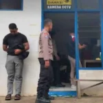 Foto penemuan satpam tewas di Makassar oleh polisi Polsek Biringkanaya