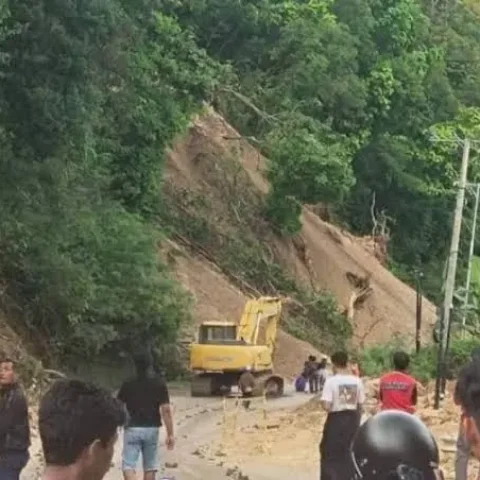 Hujan Deras Picu Longsor Mamuju Empat Nyawa Melayang