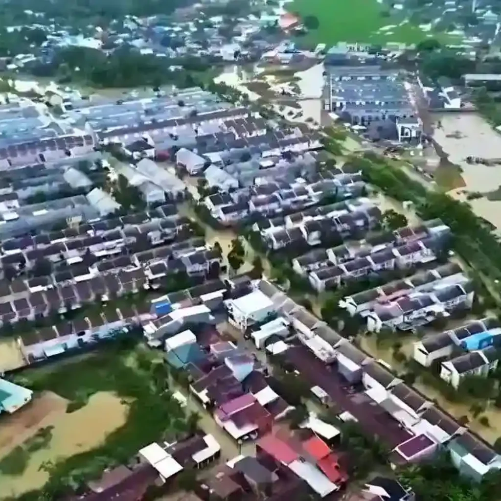 Banjir di Antang Makassar Makin Parah, Ketinggian Air Capai Atap Rumah Warga