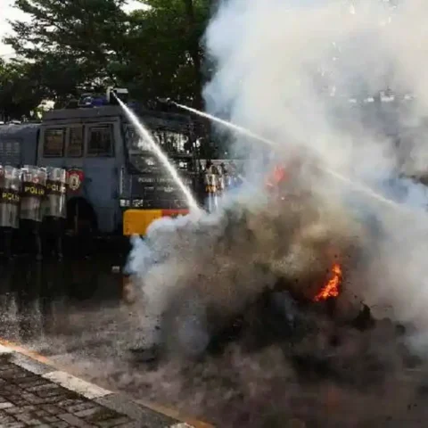 Kericuhan Eksekusi Lahan di Pettarani Makassar, 1000 Polisi Dikerahkan Atasi Kericuhan