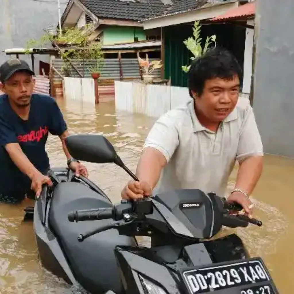 Banjir Parah di BTP Makassar Warga Terjebak dan Butuh Bantuan Segera