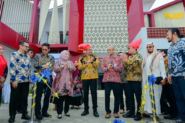 PLUT Sulsel Diresmikan Loka Modal Diluncurkan untuk UMKM 1 Peresmian PLUT dan Peluncuran Loka Modal