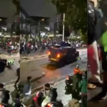 Detik-detik Ojol Terlindas Mobil Taktis Brimob