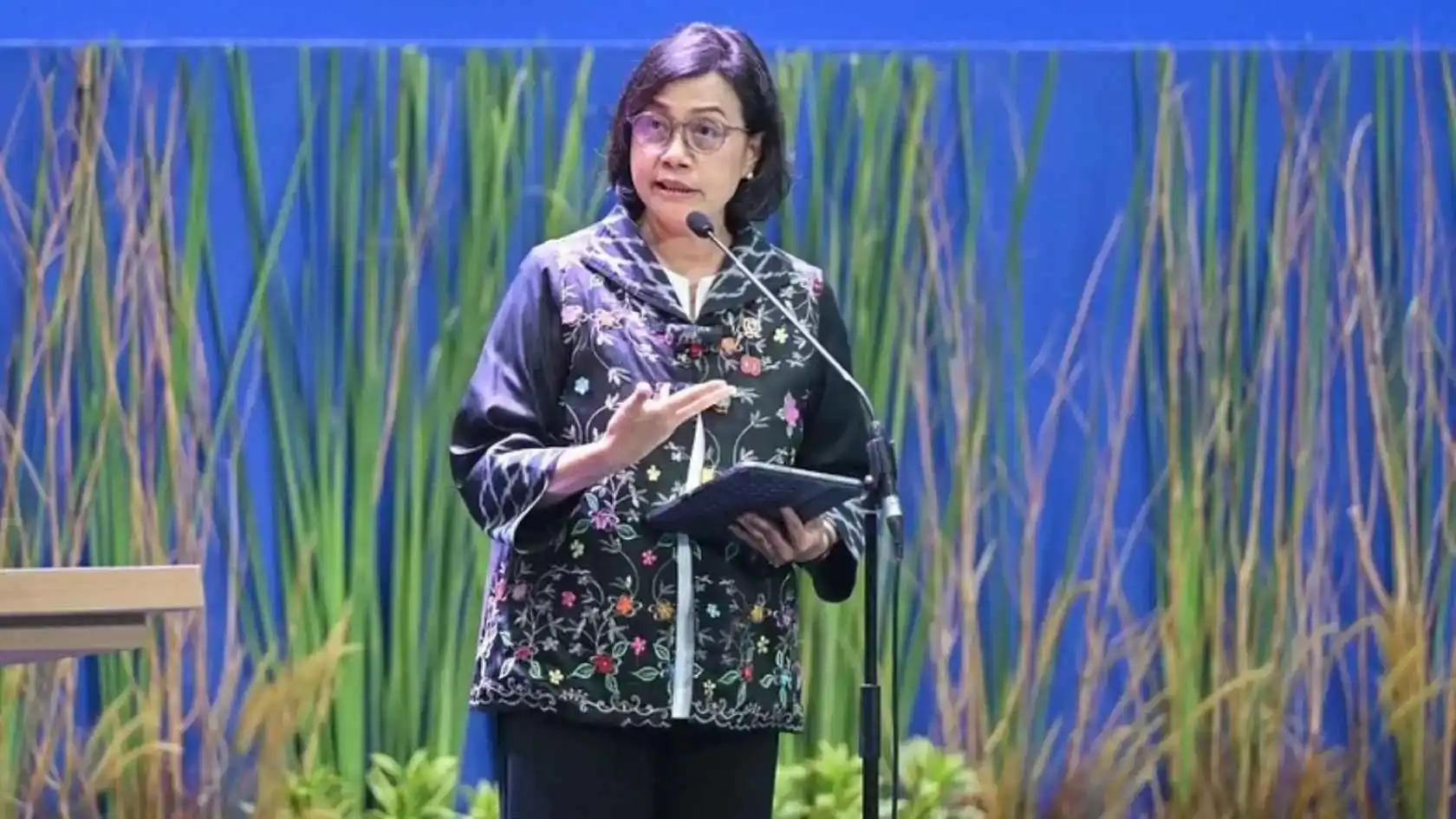 Pidato Sri Mulyani soal Gaji Guru Viral, Kemenkeu Bantah Isu Hoaks “Guru Beban Negara”