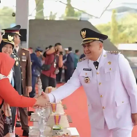 Mantan Wali Kota hingga Forkopimda Hadiri Upacara HUT ke-80 RI di Karebosi Makassar