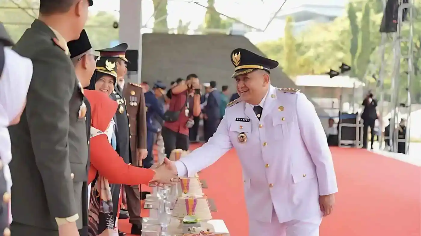 Mantan Wali Kota hingga Forkopimda Hadiri Upacara HUT ke-80 RI di Karebosi Makassar