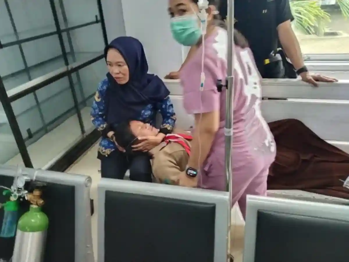 Siswa keracunan MBG dirawat di RS Trikora Salakan Bangkep 17 September 2025