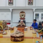 Aliyah Mustika Ilham menerima IPROSI dan BBPK dorong 418 pasien baksos di Balai Kota Makassar 22/09/2025