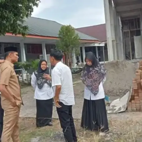 Adi Akbar Pantau SPMB SMPN 18: Zonasi Berubah ke Domisili