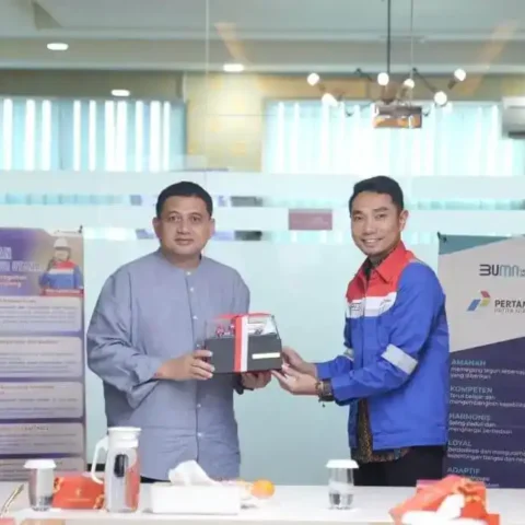 Pemkot Makassar dan Pertamina menandatangani MoU Ecoeduwisata Mangrove di Integrated Terminal Makassar.