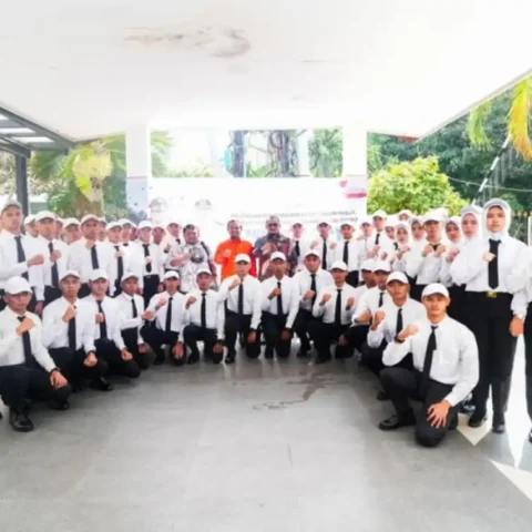 Gubernur Sulsel Andi Sudirman Sulaiman melepas Calon Praja IPDN Angkatan XXXVI di Jakarta 23 September 2025