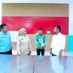 Gubernur Andi Sudirman meninjau ruang dapur SPPG CPI Makassar bersama KPPG Sulsel 25 September 2025