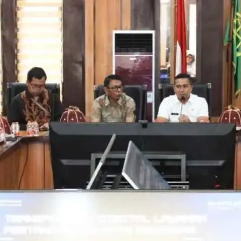 Panitia Antar Kementerian Perkuat Monitoring di Kantor Pertanahan Makassar 27 Monitoring Panitia Antar Kementerian di Kantor Pertanahan Makassar 18 September 2025