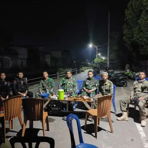 Posko Gabungan Satpol PP TNI Polri di Tallo Redam Tawuran 26 Personel Satpol PP TNI Polri siaga di posko pengamanan Tallo Makassar Rabu 24 September 2025