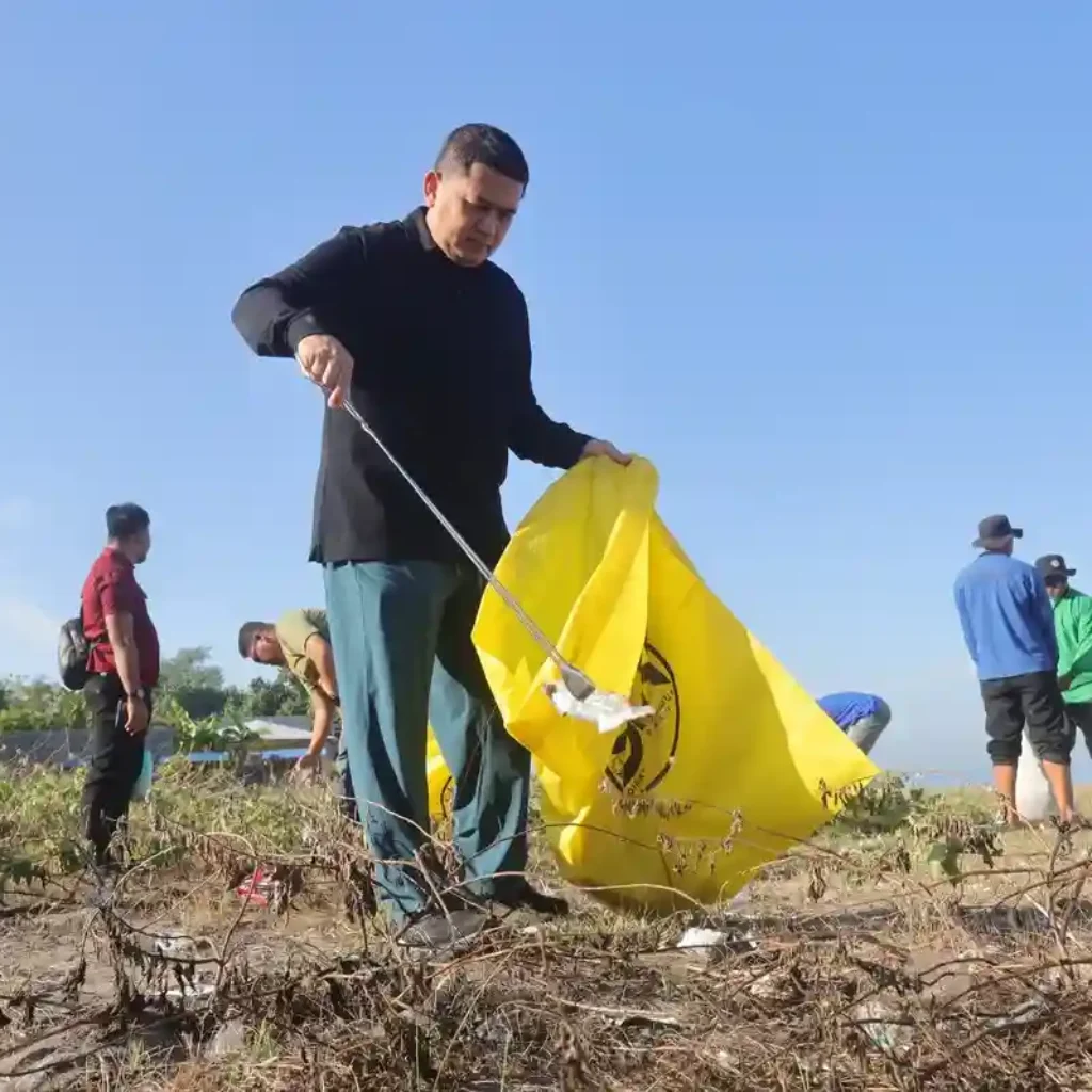 World Cleanup Day 2025, Pemkot Makassar Pimpin Bersih-Bersih Pesisir