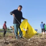 Wali Kota Makassar Munafri Arifuddin pimpin aksi bersih pesisir pada World Cleanup Day 2025