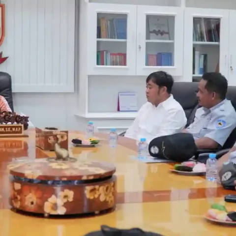 Anniversary ke-2 XRI Makassar 1 November, Aliyah Mustika Ilham Pastikan Dukungan Pemkot 26 Aliyah Mustika Ilham menerima audiensi XRI Makassar Chapter di Kantor Wali Kota Makassar 10 Oktober 2025.