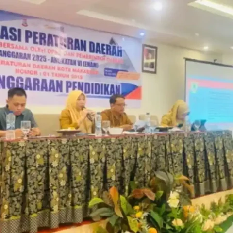 Ari Ashari Ilham Desak Pemkot Makassar Jamin Hak Pendidikan Anak Tidak Mampu 15 Sosialisasi Perda Pendidikan Makassar 01 2019 di Hotel Almadera Selasa 15 Juli 2025