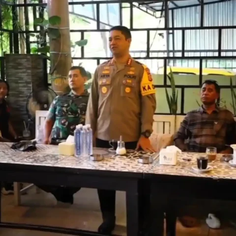 Kerusuhan 29 Agustus Makassar Diduga Ditunggangi Oknum Ormas 11 Kapolrestabes Makassar saat menyampaikan paparan di depan para ormas.