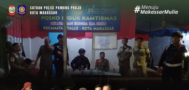 Satpol PP Makassar Bersama TNI–Polri Terus Jalankan Posko Pengamanan di Kecamatan Tallo 1 WhatsApp Image 2025 10 14 at 11.30.35