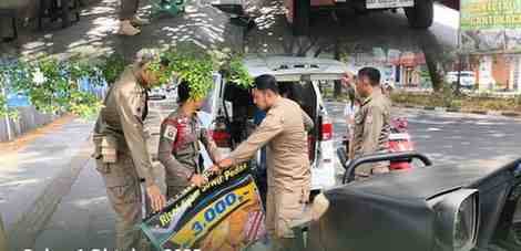 Satpol PP BKO Rappocini Tertibkan PKL di Jalan Hertasning, Patroli Rutin Terus Digelar Makassar, 1 Oktober 2025 1 Personel Satpol PP BKO Kecamatan Rappocini melakukan patroli dan penertiban PKL di Jalan Hertasning, Rabu (01/10/2025).