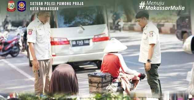 Satpol PP BKO Dinas Sosial Tertibkan Gepeng di Jalan Veteran Selatan 1 WhatsAppImage2025 10 14at11.28.32