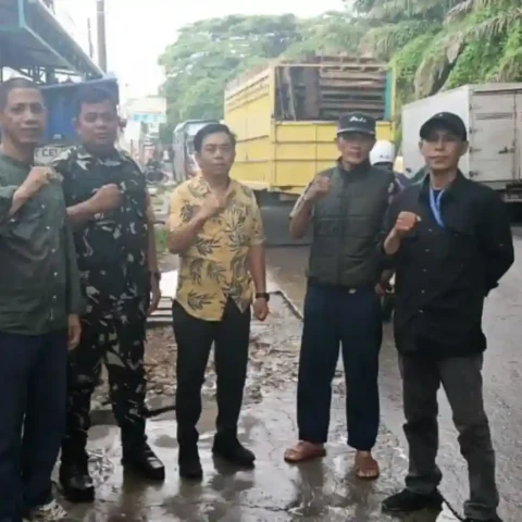 Lurah Parangloe bersama aparat meninjau penertiban parkir dan pedagang di Jalan Ir Sutami Makassar