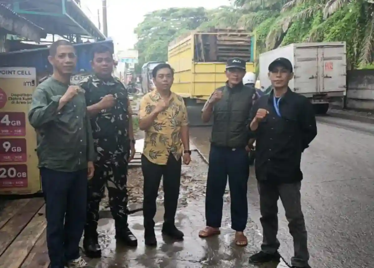 Lurah Parangloe bersama aparat meninjau penertiban parkir dan pedagang di Jalan Ir Sutami Makassar