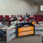 Suasana rapat Pemerintah Kota Makassar bersama BPKAD dan perwakilan SKPD membahas mekanisme pembayaran gaji PJLP di ruang sidang