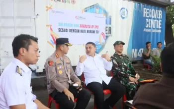 Pemilihan RT Serentak di Makassar, Munafri dan Aliyah Pantau TPS hingga Lima Kecamatan 6 Wali Kota Makassar Munafri Arifuddin berbincang dengan Kapolrestabes dan Dandim saat meninjau pemilihan RT di salah satu TPS di Kota Makassar