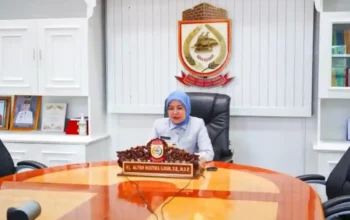 Pemkot Makassar Respons Masukan DPRD dalam Pembahasan APBD 2026 untuk Pembangunan Berkelanjutan 7 Wakil Wali Kota Makassar Aliyah Mustika Ilham membacakan jawaban resmi Wali Kota atas Rancangan Anggaran Pendapatan dan Belanja Daerah tahun 2026 dalam Rapat Paripurna DPRD Kota Makassar yang digelar secara virtual, Rabu, 26 November 2025