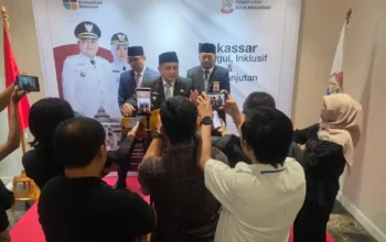 Pemkot Makassar Tambah Bus Sekolah Gratis, Armada Jadi Enam Unit 7 Pemkot Makassar menambah satu bus sekolah gratis dari Kemenhub. Total armada kini enam unit dan akan bertambah lewat APBD Pokok.