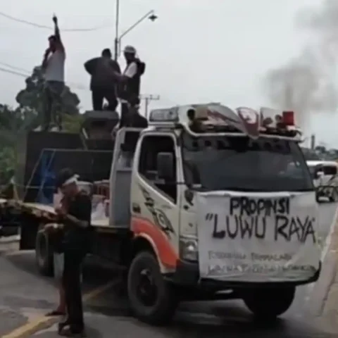 Aksi Wija To Luwu Tutup Jalan di Sejumlah Titik, Desak Pemekaran Provinsi Luwu Raya