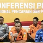 Tim SAR Evakuasi PEC ATR 42-500 dari Kedalaman 475 Meter di Bulusaraung Pangkep 2 Operasi SAR ATR 42-500 Bulusaraung Ditutup