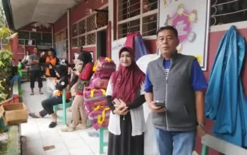 SDN Paccerakkang Jadi Tempat Pengungsian Banjir, Camat Biringkanaya Tinjau Posko