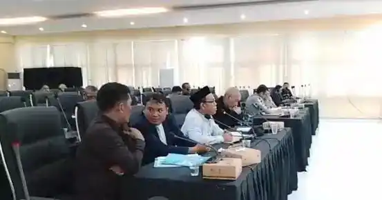 SK PTDH Plt Gubernur Sulsel Dipertanyakan, LSM Soroti Dasar Hukum Pemberhentian ASN 1 SK PTDH Plt Gubernur Sulsel Dipertanyakan LSM Soroti Dasar Hukum Pemberhentian ASN