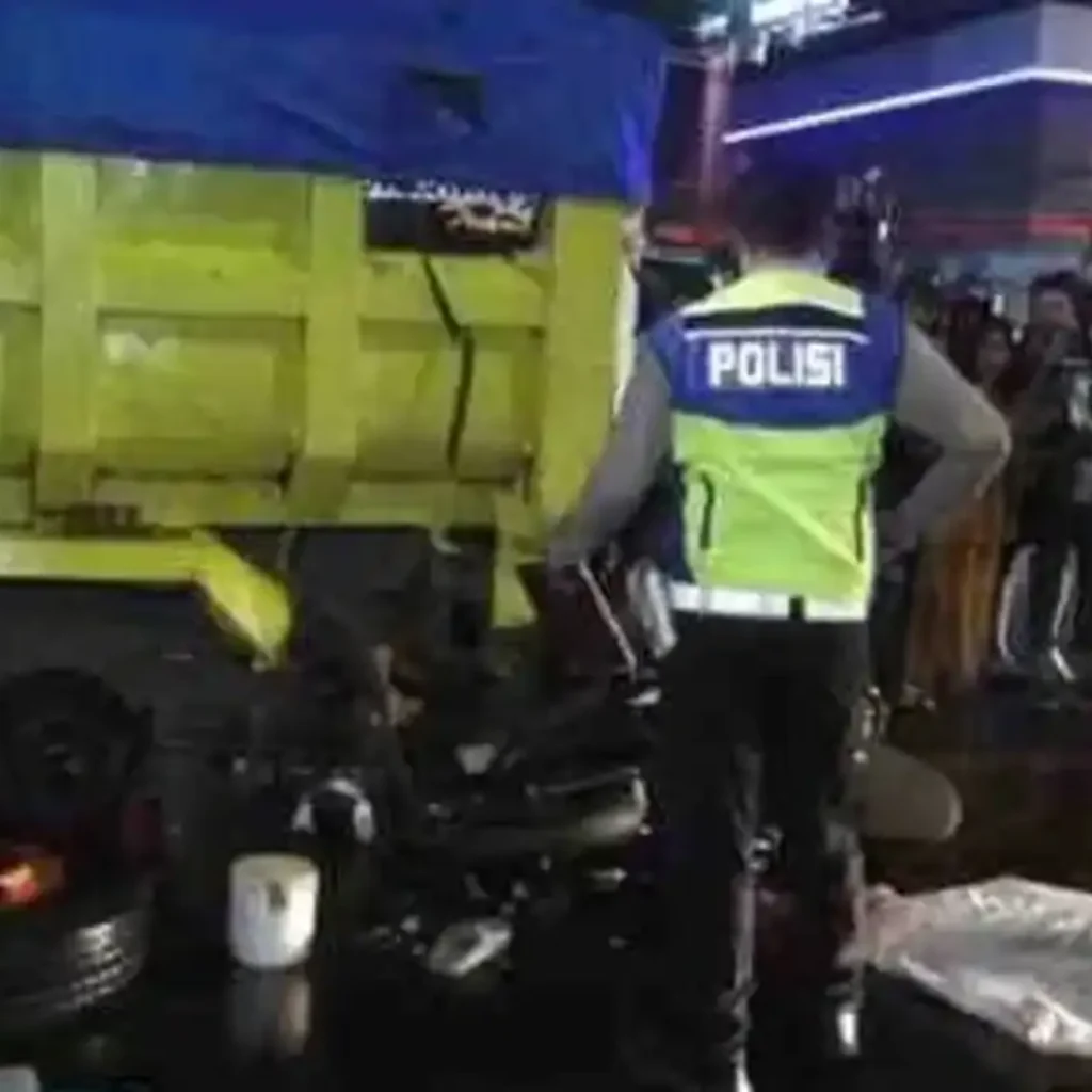 Pemotor Tewas Usai Tabrak Truk Mogok di Jalan AP Pettarani Makassar