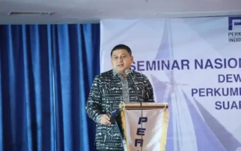 Wali Kota Makassar Munafri Arifuddin memberi sambutan pada kegiatan organisasi advokat di Makassar, Sabtu 14 Februari 2026